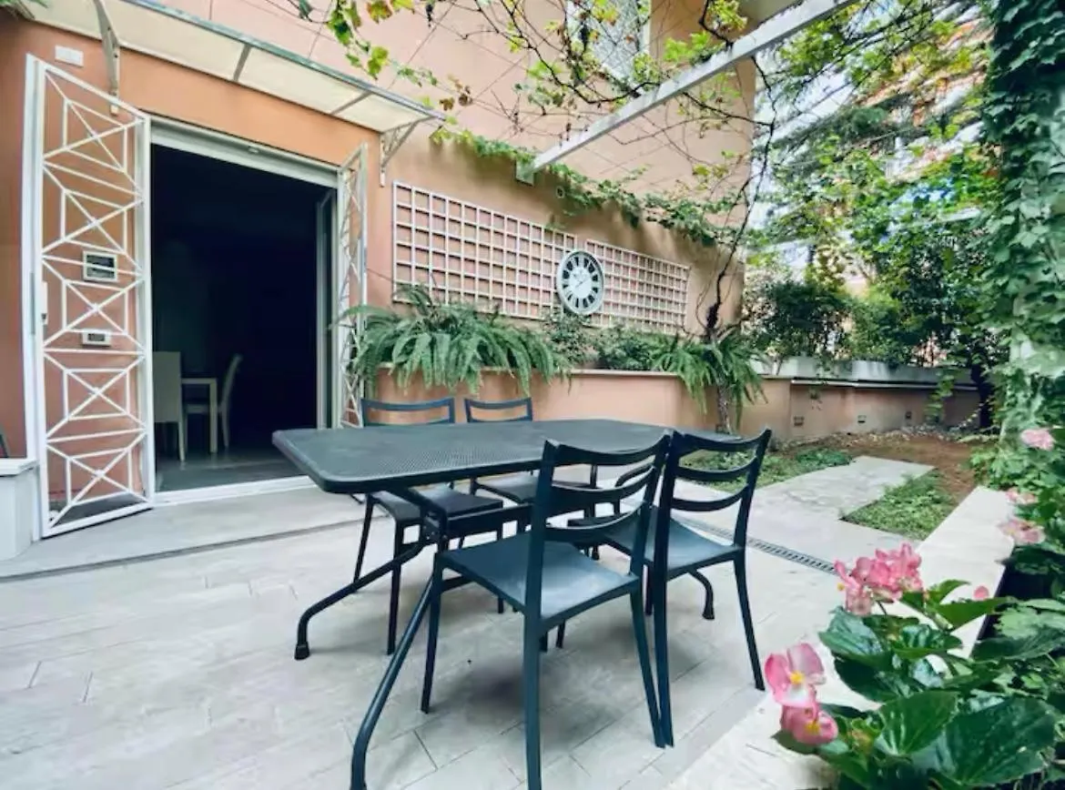 Vatican City Historic Center -Luxury Flat With Garden And Private Parking Rome